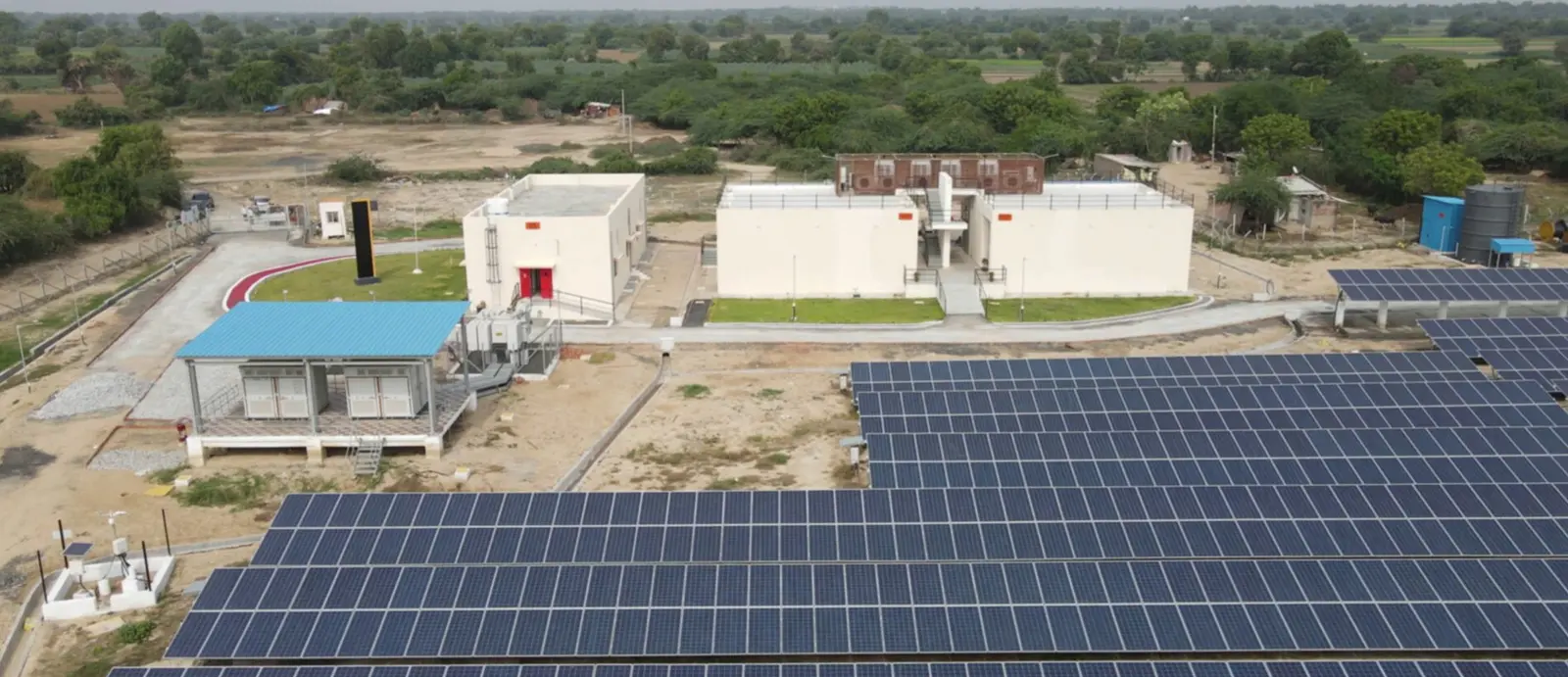 Solar generation and energy-storage project site